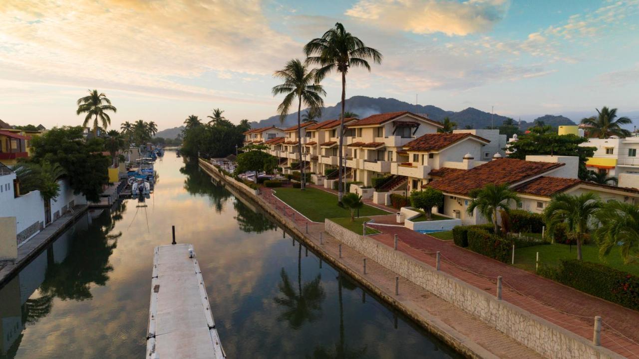 Cabo Blanco Hotel And Marina Barra de Navidad Εξωτερικό φωτογραφία