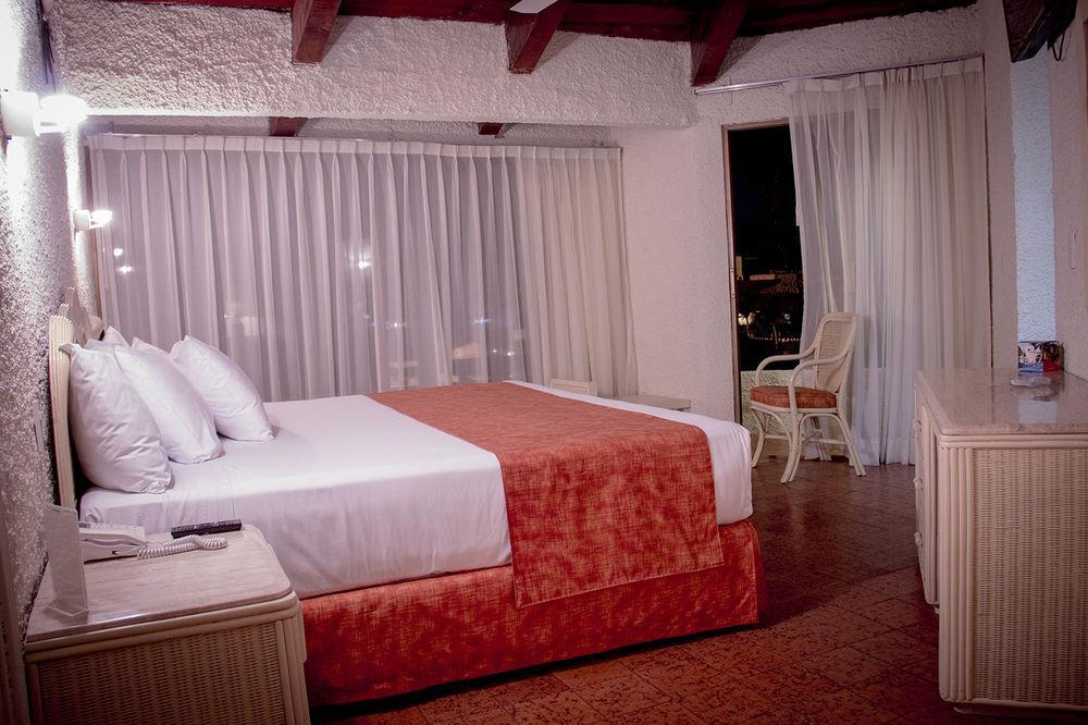 Cabo Blanco Hotel And Marina Barra de Navidad Εξωτερικό φωτογραφία