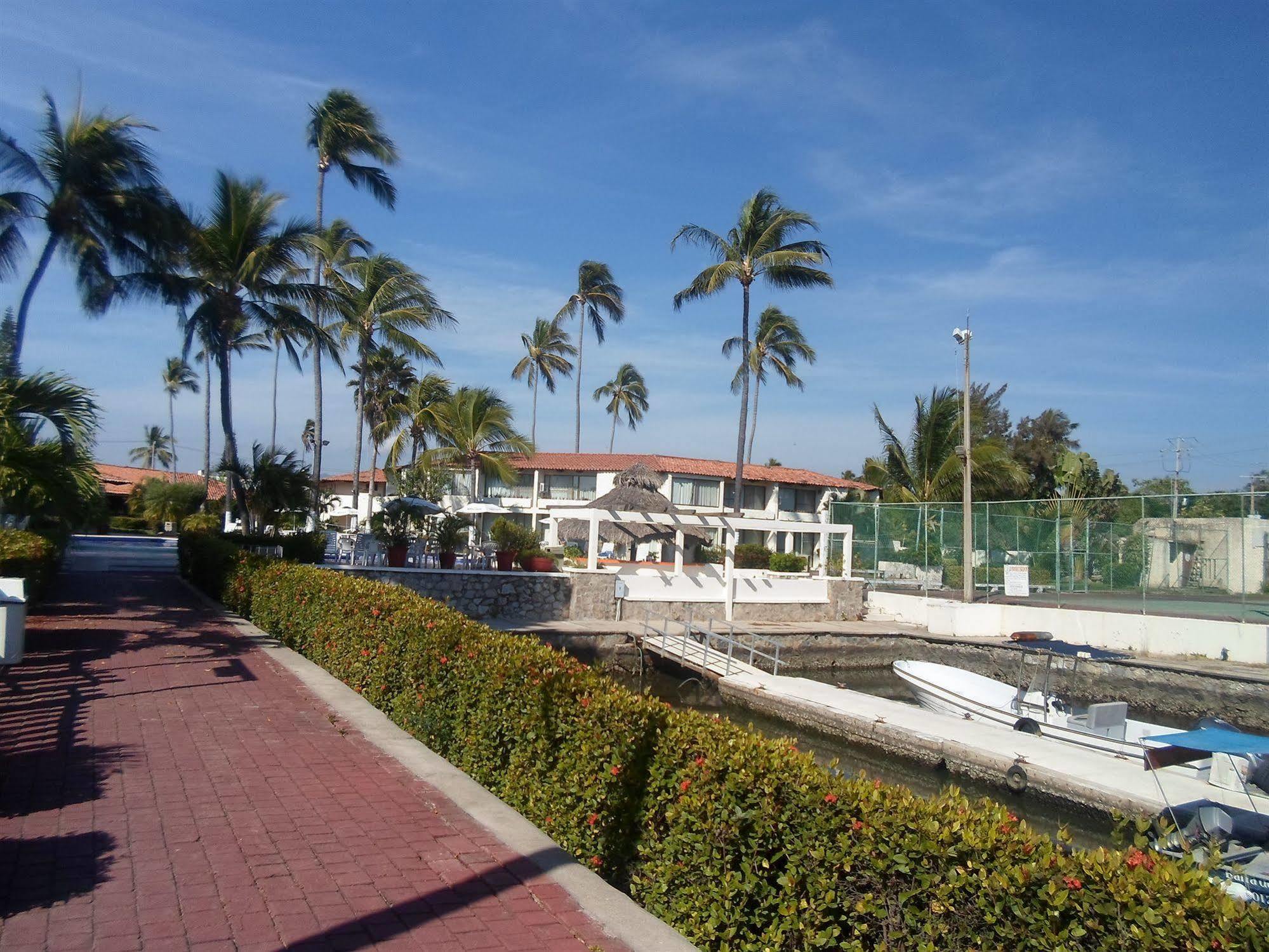 Cabo Blanco Hotel And Marina Barra de Navidad Εξωτερικό φωτογραφία