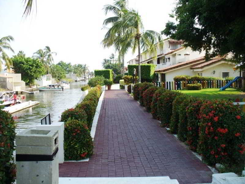 Cabo Blanco Hotel And Marina Barra de Navidad Εξωτερικό φωτογραφία